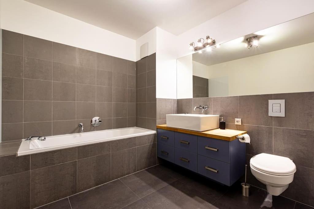 Urbannest Szafarnia 7-71 Apartment กดัญสก์ ภายนอก รูปภาพ